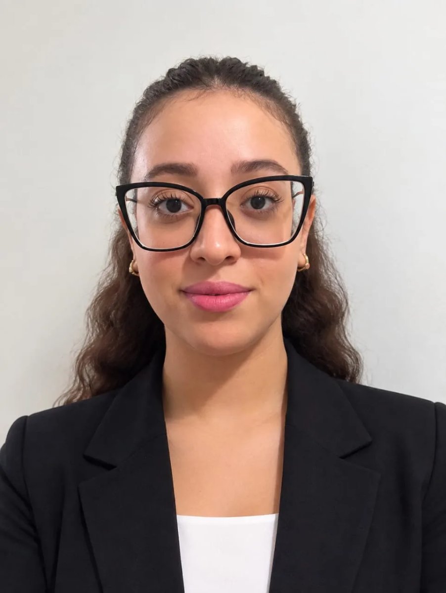 Zineb I.